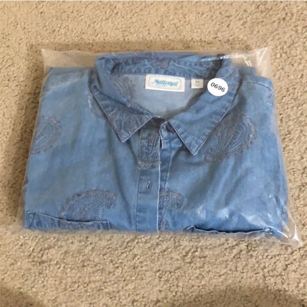 Paisley button down jean shirt, 100% cotton, never worn, vintage - Picture 7 of 7